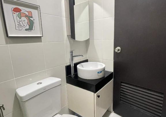 Ugong Apartamento | 1 bedroom fully furnished condo unit