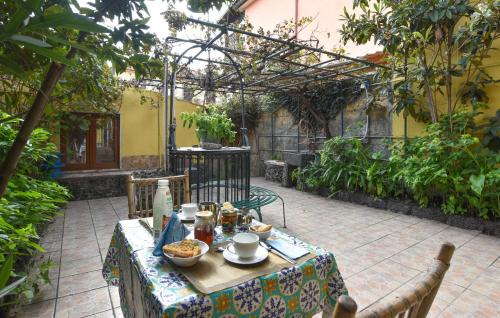 Mascalucia Casa | 1 Bedroom Gorgeous Home In Mascalucia
