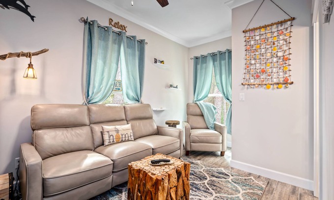 Dauphin Island Cabaña | 1 Bedroom in the Pines~Dauphin Pod