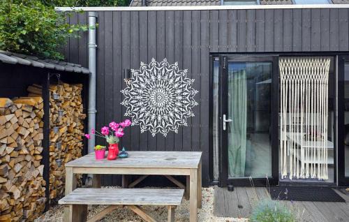 Heiloo Casa | 1 Bedroom Lovely Home In Heiloo