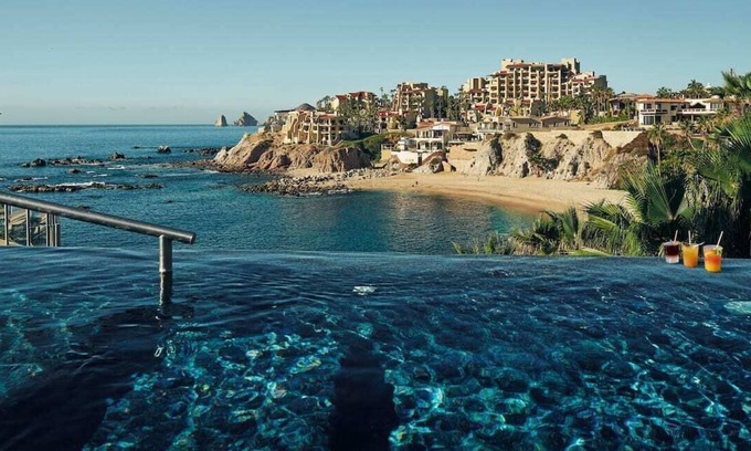 Cabo Bello Complejo | 1-Bedroom Oceanview Suite at Sirena Del Mar.