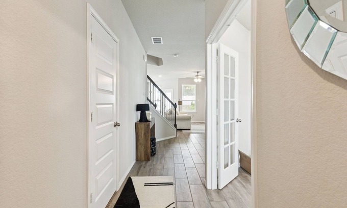 Lincoln Park Casa | 1-Bedroom Private Stay Ensuite +Extra Room Option.Cozy Hideaway No Shared Guests