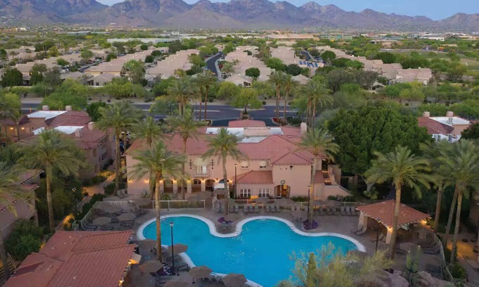 North Scottsdale Complejo | 1-bedroom Premium Villa at Sheraton Desert Oasis - Walk to the WM Phoenix Open