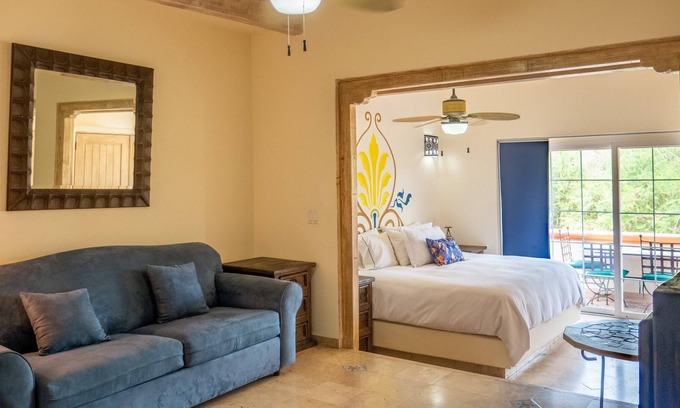 Colonia El Progreso Apartamento | 1 Bedroom Resort Suite + Pool