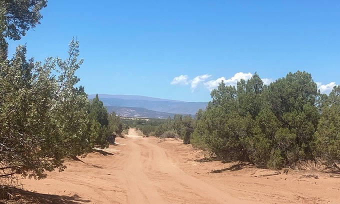Roosevelt Casa | 1-bedroom RV in amazing Roosevelt with WiFi, AC can sleep 4 adults and one child