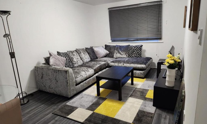 West Thurrock Apartamento | 1 bedroom service apartment with Netflix