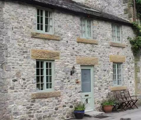 Litton Mill Apartamento | 1 Bedroom -Sleeps 3-Dog friendly-Garden-Riverside
