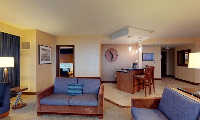 Atlantic City Hotel | 1-Bedroom Suite at a 4⭐️ Hotel