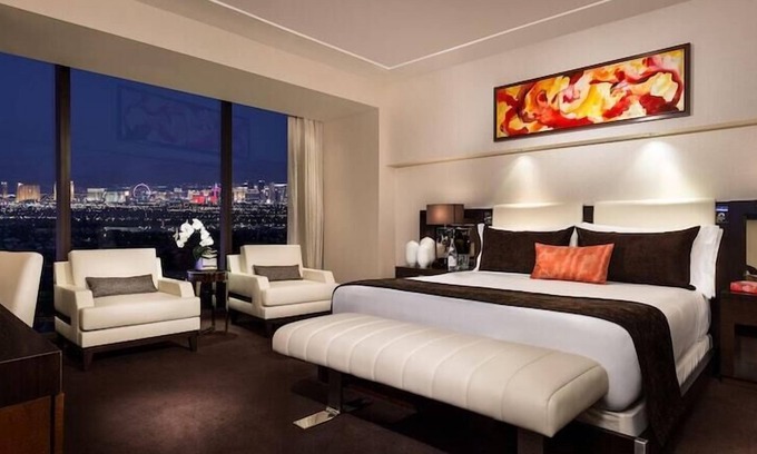 Summerlin South Casa | 1-Bedroom Suite at a 5⭐️ Hotel