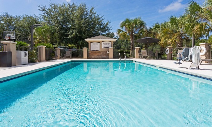 Tallahassee Condominio | 1 Bedroom Suite in Tallahassee! FREE Breakfast + 24h Business Center