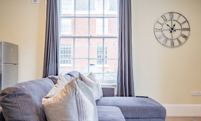 Pontrilas Condominio | 1 Bedroom Worcester City Centre Apartment
