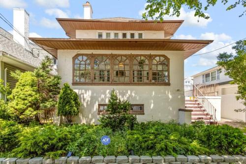 Atlantic City Casa | 1 Block to Beach - 8BR 5BA Modern Historic Home