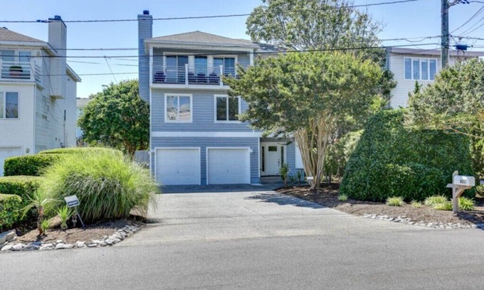 Croatan Beach Casa | 1 cuadra de la playa! Encantador y espacioso! 4 BR / 3. 5BA Virginia Beach Vacation Home