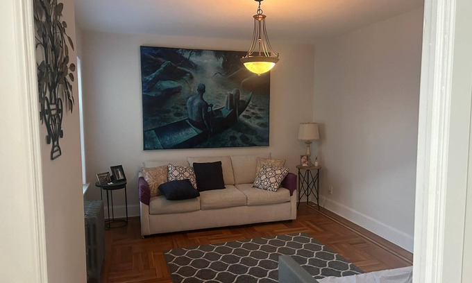 Union City Apartamento | 1 BR, 1 BA, 15 minutes from Manhattan! Cozy apartment close to bus to city.