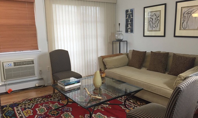 Asbury Park Condominio | Apartamento de 1 dormitorio con balcón en Asbury Park, a 2 cuadras de la playa STR # 2018-019