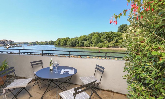 Kingsbridge Casa | 1 Crabshell Quay