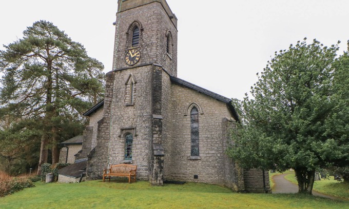 Casterton Cabaña | 1 CROOKENDEN ROW, family friendly, with a garden in Kirkby Lonsdale