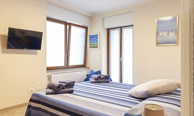 Somma Lombardo Casa | 1-Double bed, two singles, Private bathroom