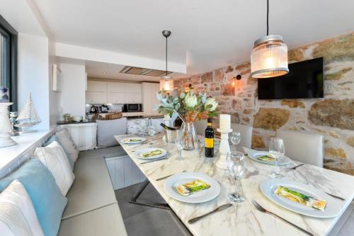 Mynytho Casa | 1 Fron Dirion