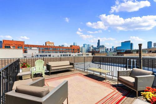 River West Apartamento | 1 Garage Parking, Skyline Rooftop, PingPong, Balcony