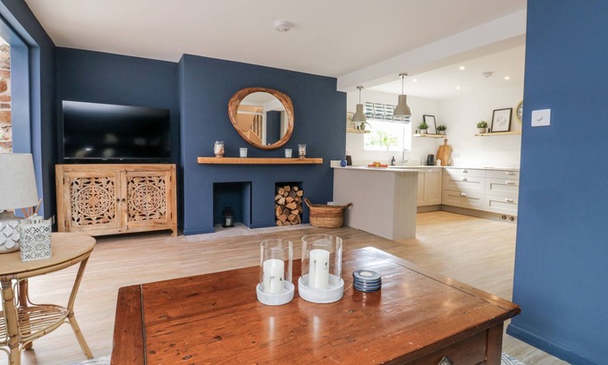Thurlestone Casa | 1 ISLAND VIEW, family friendly, with a garden in Thurlestone