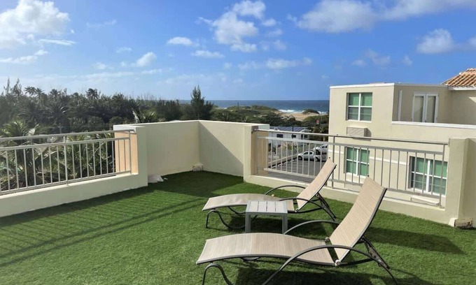 Jobos Condominio | # 2 Lujoso frente al mar 4br, 3ba Penthouse - Jobos, Shacks, Montones, Crash Boat