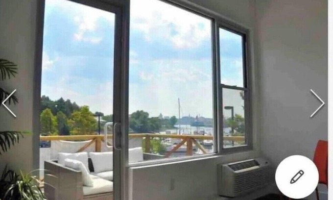 Everett Apartamento | #1 Loft overlooking a Marina #1