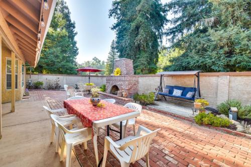 Merced Casa | 1 Mi to Applegate Park Zoo Pet-Friendly Home