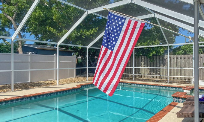 Laurel Casa | 1 Mi to Beach: Nokomis Home w/ Private Pool