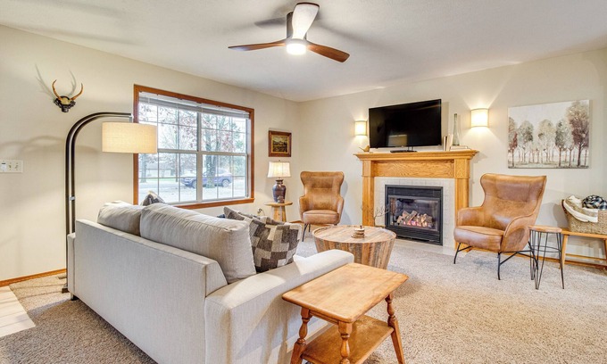 Bull Shoals Casa | < 1 Mi to Bull Shoals Lake: 'The Blue Quill'