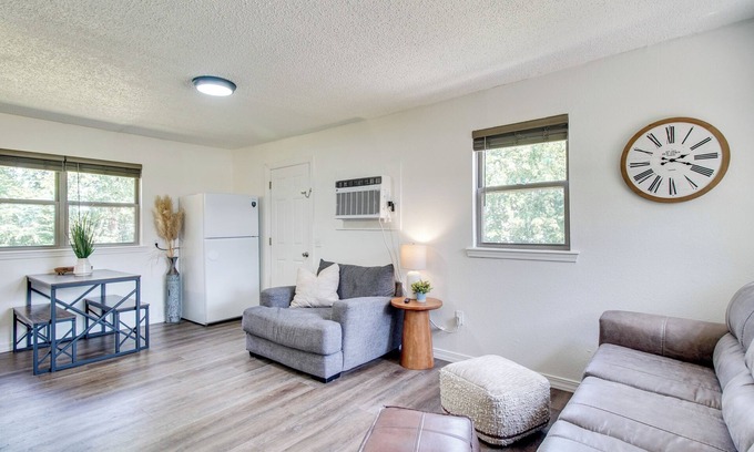 Sallisaw Casa | < 1 Mi to Cherokee Casino Sallisaw! Home Near I-40
