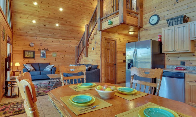Van Buren Cabina | 1 Mi to Current River: Sunset-View Van Buren Cabin