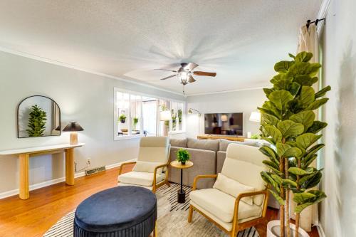 Clinton Casa | 1 Mi to Dtwn Quiet Retreat with Yard in Clinton