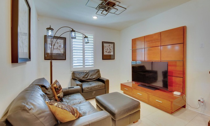 Sun City Apartamento | 1 Mi to Heritage Lake Park: Duplex w/ Patio!
