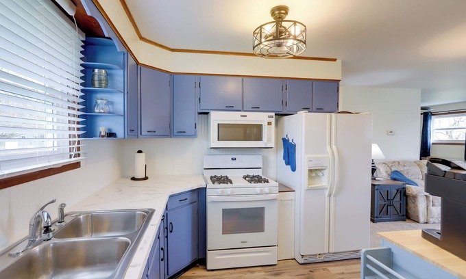Bellevue Casa | < 1 Mi to Historic Downtown: Bellevue Hideaway!