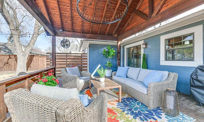 McKinney Casa | 1 Mi to Historic Dtwn McKinney Home with Hot Tub!