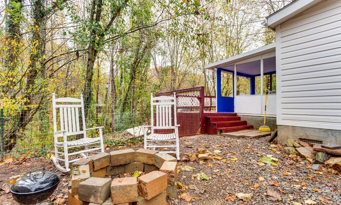 Clarkdale Casa | 1 Mi to Lake Allatoona: Family Home on Farm!