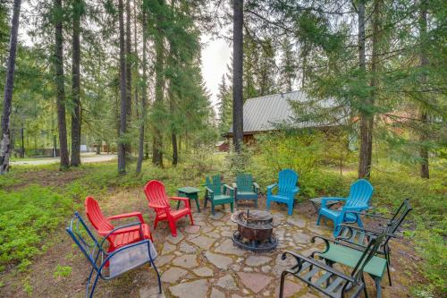 Easton Casa | 1 Mi to Lake Easton Cozy Cascades Cabin!