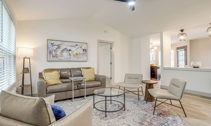 Woodstock Casa | < 1 Mi to Main St & Amphitheater: Woodstock Home!
