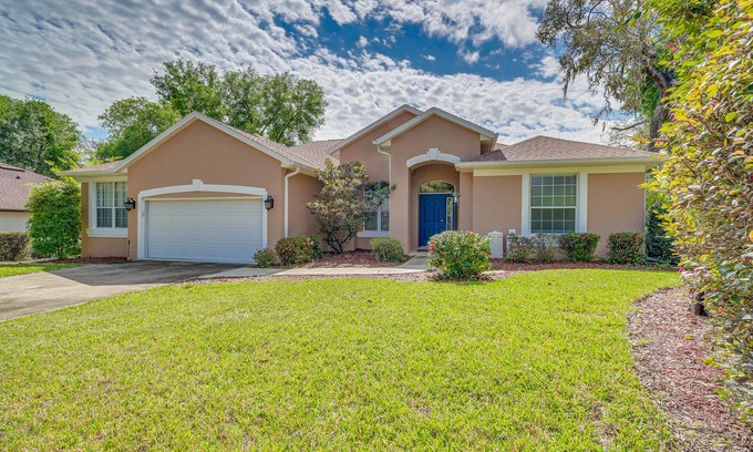 Dunnellon Casa | 1 Mi to Rainbow Springs State Park: Home w/ Lanai!