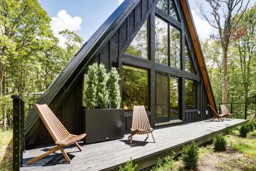 Alpine Lake Casa | 1 Mi to Resort Beach Alpine Lake A-Frame!