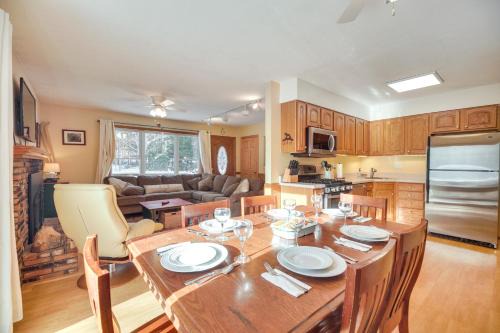 Waitsfield Casa | 1 Mi to Sugarbush Resort Dog-Friendly Home!