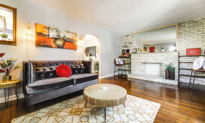 Cincinnati Apartamento | 1 Mi to University of Cincinnati: Avondale Gem!