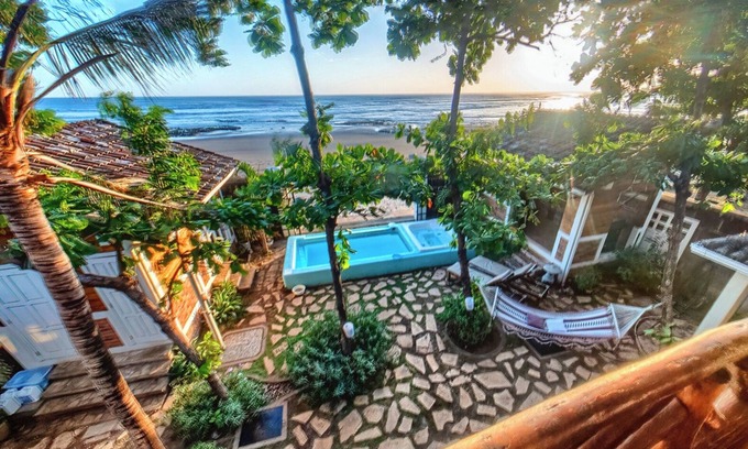 Pochomil Casa | Linda casa de playa en Playa Pochomil con AC, Piscina - Capacidad 12