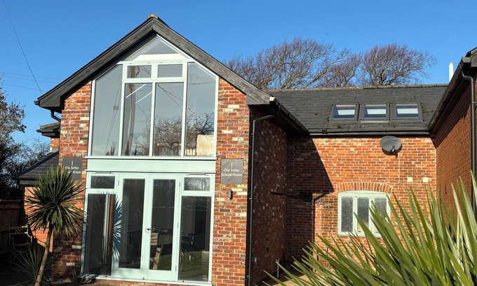 Pagham Casa | 1 Old Sefter School House, perfect for family holidays and Goodwood events