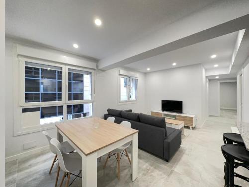 Maria Auxiliadora Apartamento | 1 Piso 2 habitaciones centro al lado de Príncipe - HomeyGalicia