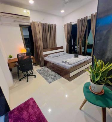Malad West Casa | 1 private room with free food at gorgaon