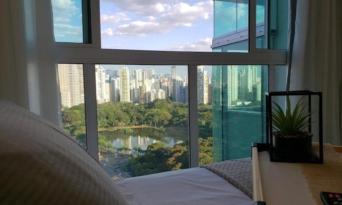 Setor Bueno Apartamento | 1 Qts.| 2 Hósp. | Linda vista| Ao lado do Shopping