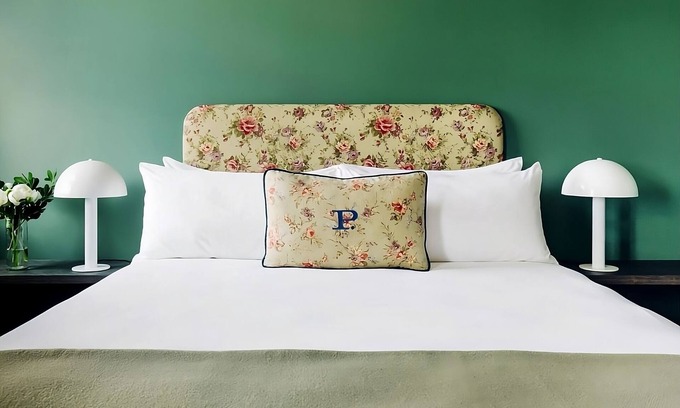 Downtown Seattle Hotel | 1 Queen Unit! Perfect Downtown Locale near Seattle Children’s Museum