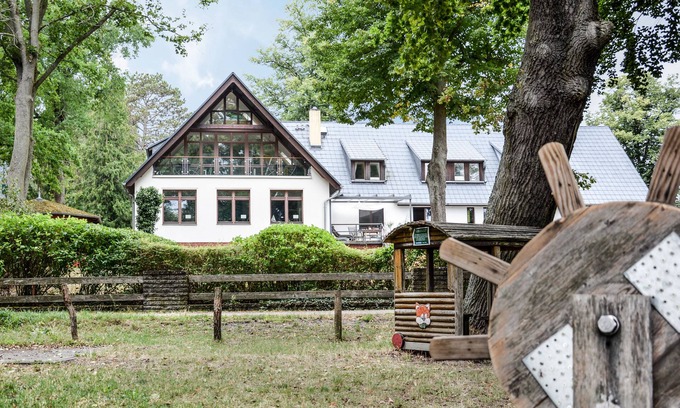 Schwielowsee Condominio | 1 room apartment directly on the Schwielowsee with bathing access and garden